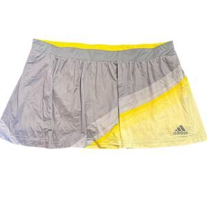 Adidas adizero women’s great and yellow tennis skort, built-in shorts, Size XL